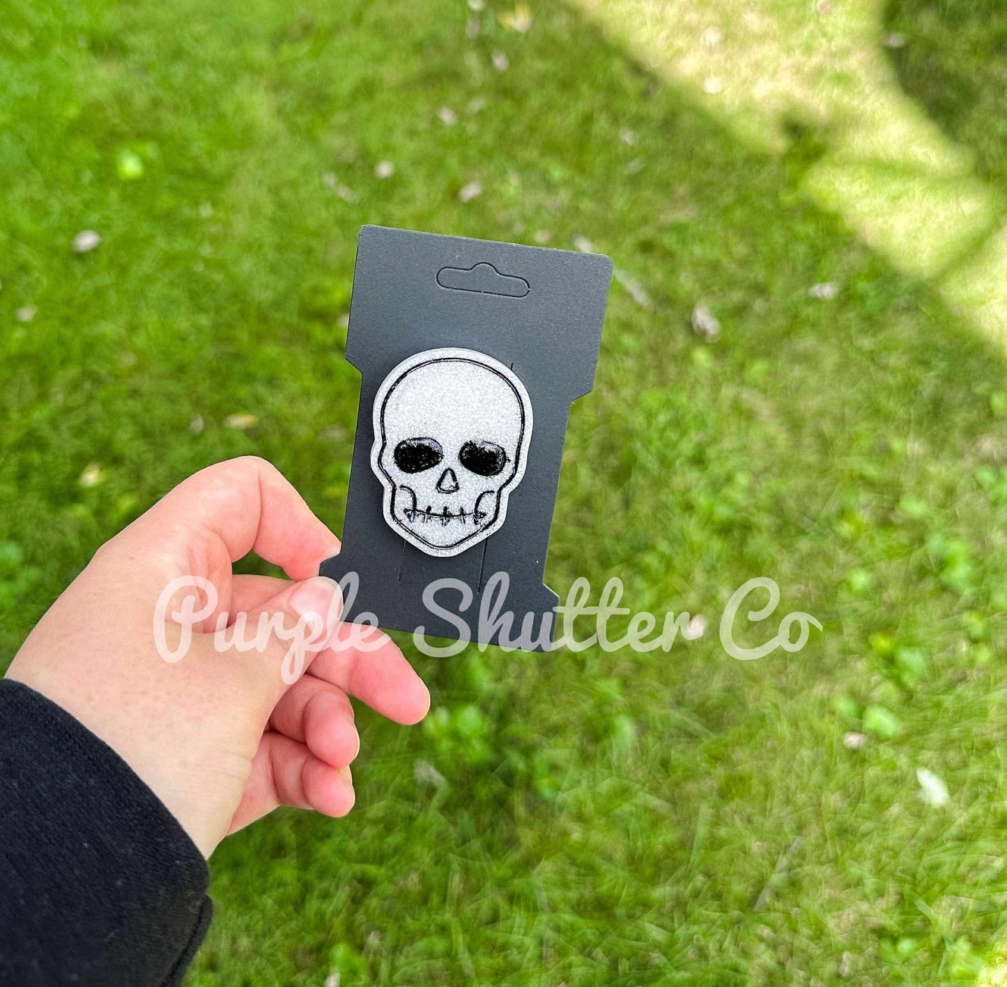 Skull clip